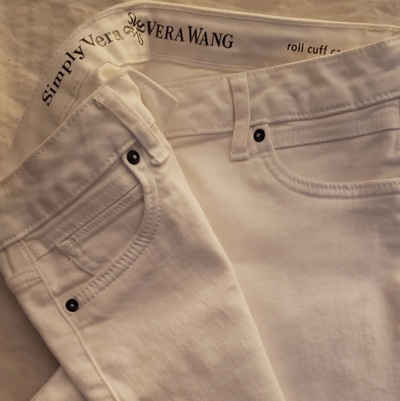 Simply vera*Vera Wange roll cuff capris. - Picture 3 of 3